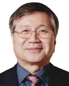 군사학과 학과장 채성준 군사학과 학과장 채성준