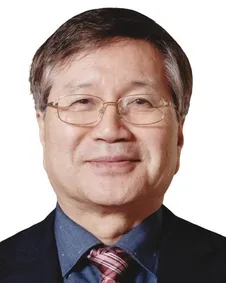 군사학과 학과장 채성준 군사학과 학과장 채성준